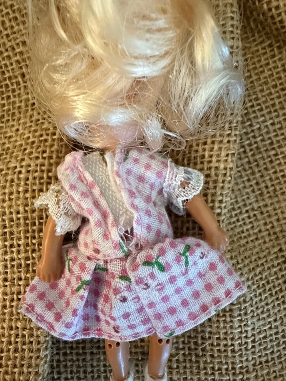 Vintage Y2K 1999 Miller Family Dollhouse Dolls Town Square EUC 1/12 scale